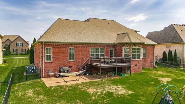 2140 Gorden Xing, Gallatin, TN 37066