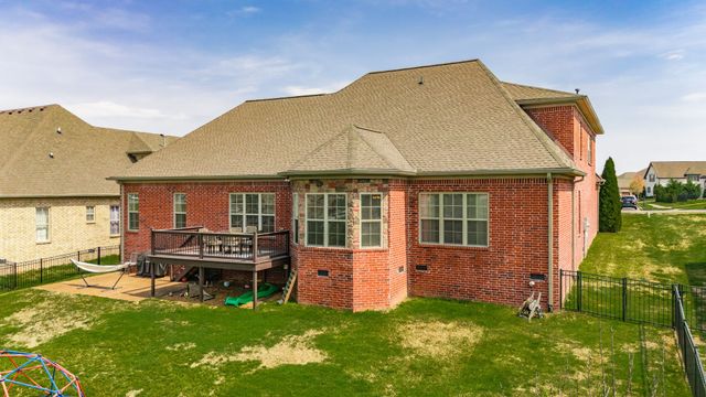 2140 Gorden Xing, Gallatin, TN 37066