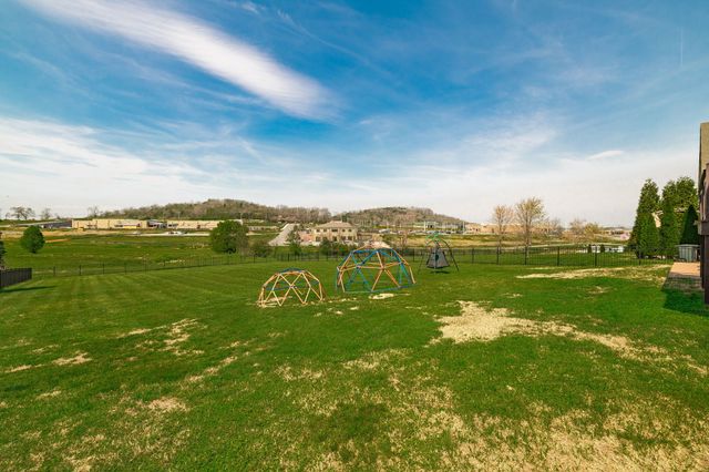 2140 Gorden Xing, Gallatin, TN 37066