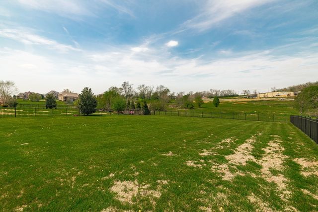 2140 Gorden Xing, Gallatin, TN 37066