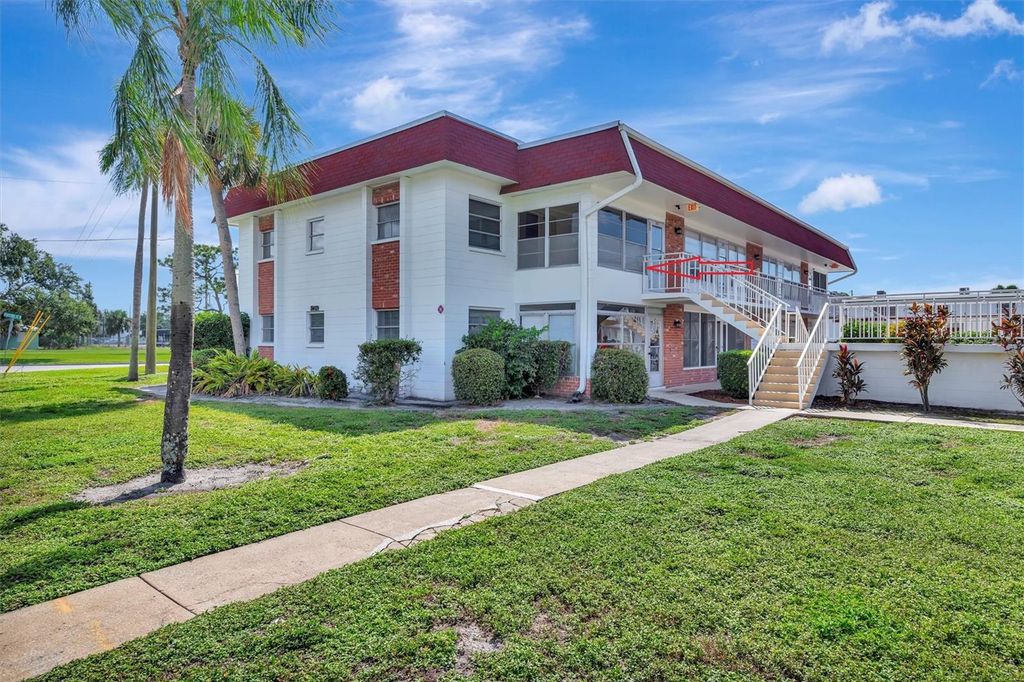 3460 32ND AVENUE N 201, St Petersburg, FL 33713