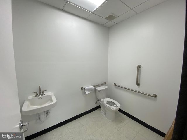 446 HARRISON ST SE, Leesburg, VA 20175