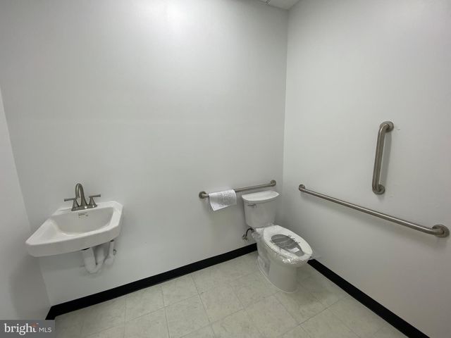 446 HARRISON ST SE, Leesburg, VA 20175