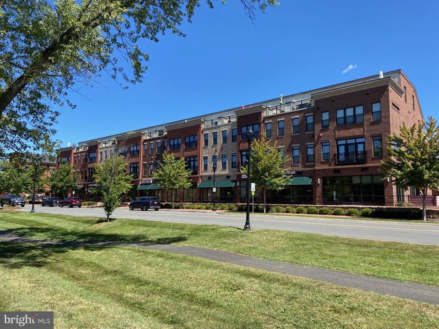 446 HARRISON ST SE, Leesburg, VA 20175