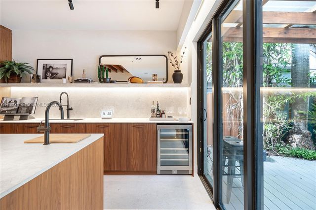 1735 Michigan Ave, Miami Beach, FL 33139