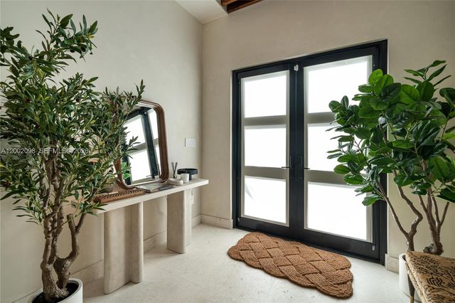 1735 Michigan Ave, Miami Beach, FL 33139