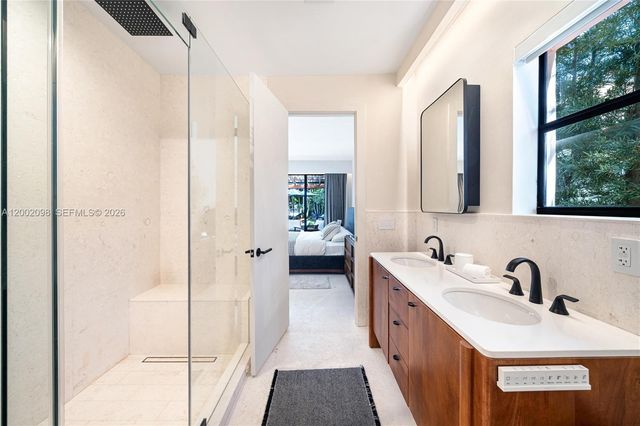 1735 Michigan Ave, Miami Beach, FL 33139