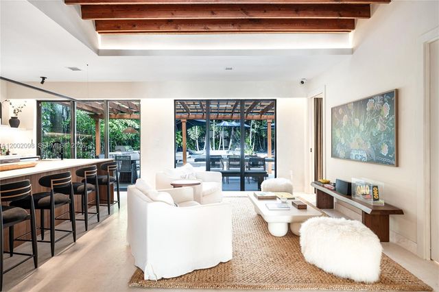 1735 Michigan Ave, Miami Beach, FL 33139