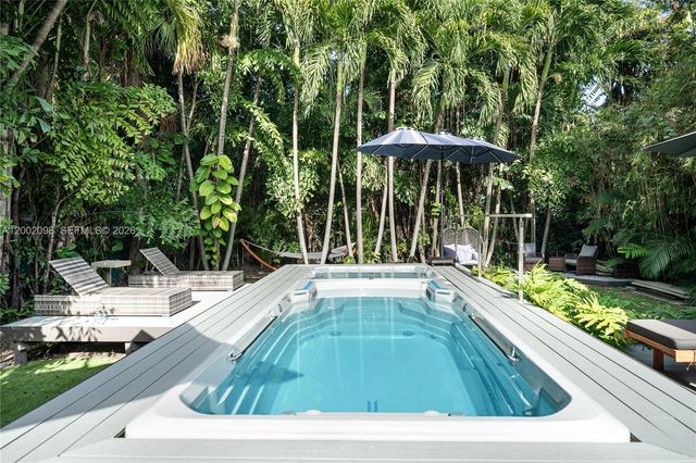 1735 Michigan Ave, Miami Beach, FL 33139