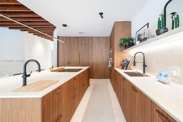 1735 Michigan Ave, Miami Beach, FL 33139