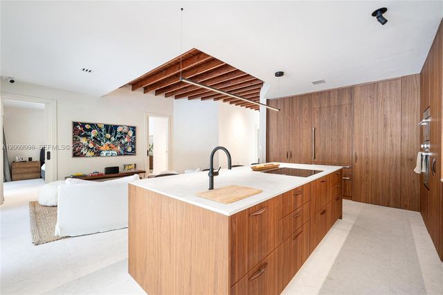 1735 Michigan Ave, Miami Beach, FL 33139