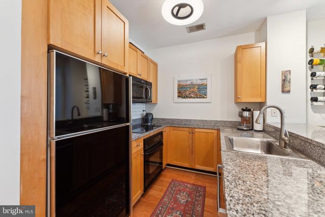 4025 Connecticut Ave NW Apt 205, Washington, DC 20008