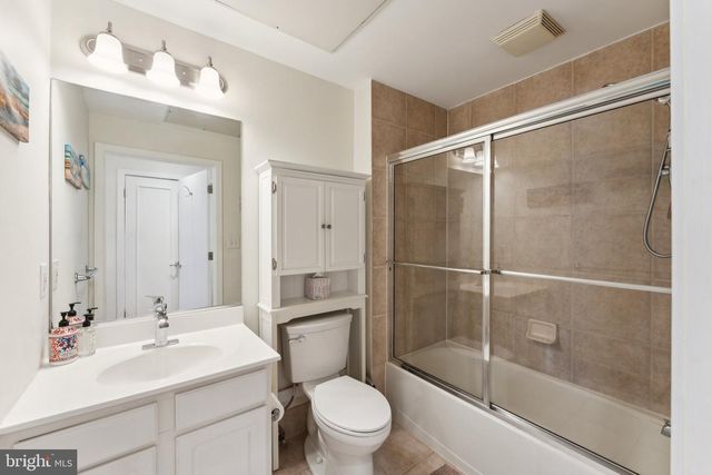4025 Connecticut Ave NW Apt 205, Washington, DC 20008
