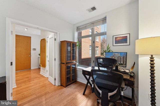 4025 Connecticut Ave NW Apt 205, Washington, DC 20008
