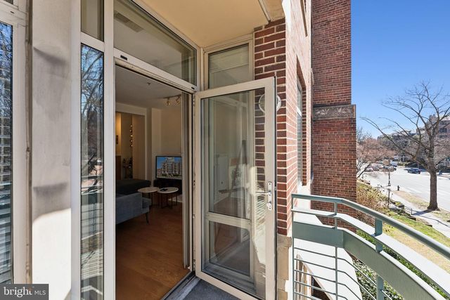 4025 Connecticut Ave NW Apt 205, Washington, DC 20008