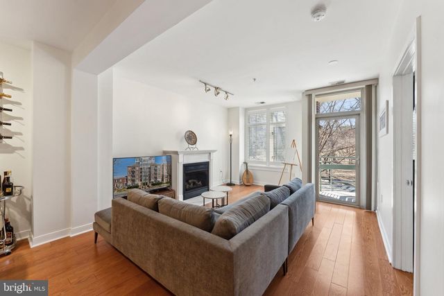 4025 Connecticut Ave NW Apt 205, Washington, DC 20008
