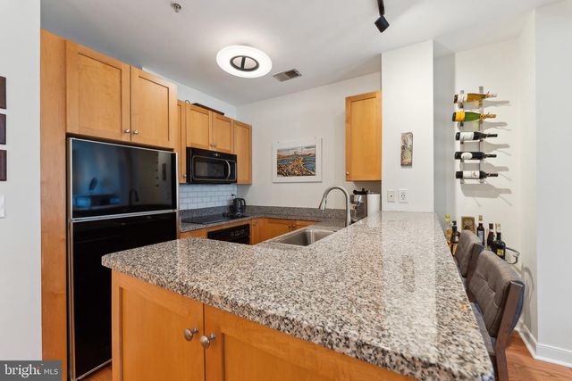 4025 Connecticut Ave NW Apt 205, Washington, DC 20008