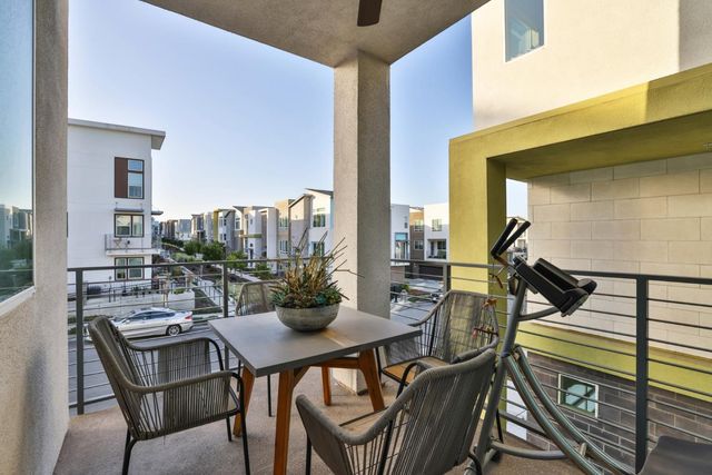 2986 Valley Of Hearts Del Place, San Jose, CA 95136