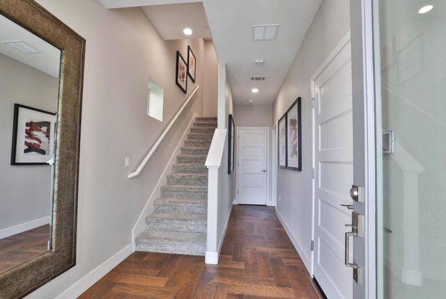 2986 Valley Of Hearts Del Place, San Jose, CA 95136