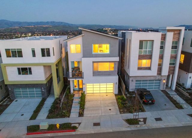 2986 Valley Of Hearts Del Place, San Jose, CA 95136