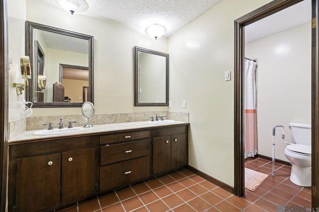 2147 Capri Dr, Baton Rouge, LA 70815