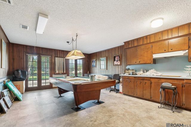 2147 Capri Dr, Baton Rouge, LA 70815