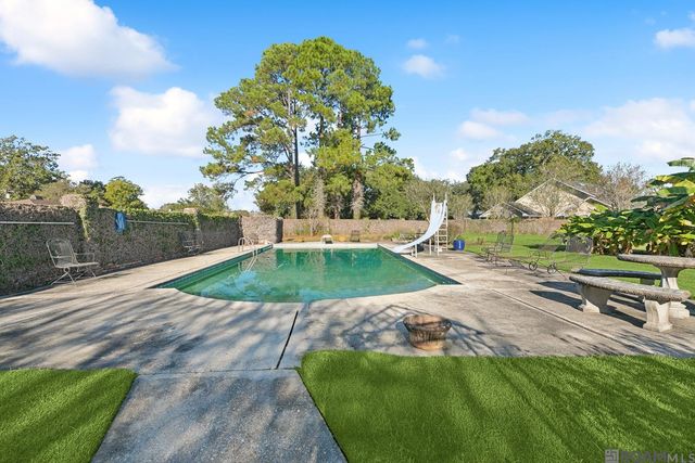 2147 Capri Dr, Baton Rouge, LA 70815