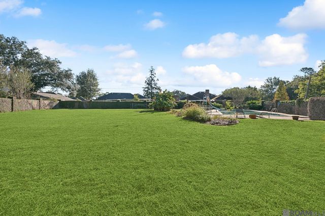 2147 Capri Dr, Baton Rouge, LA 70815