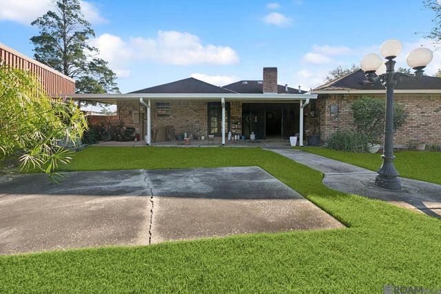 2147 Capri Dr, Baton Rouge, LA 70815