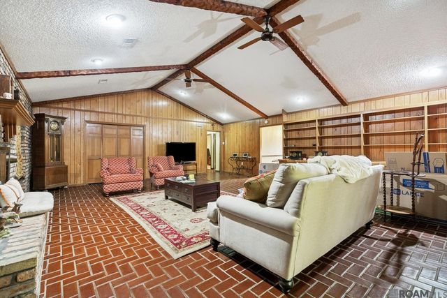 2147 Capri Dr, Baton Rouge, LA 70815