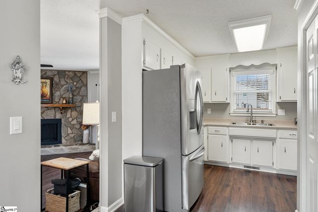 100 De Kalb Drive, Greer, SC 29650