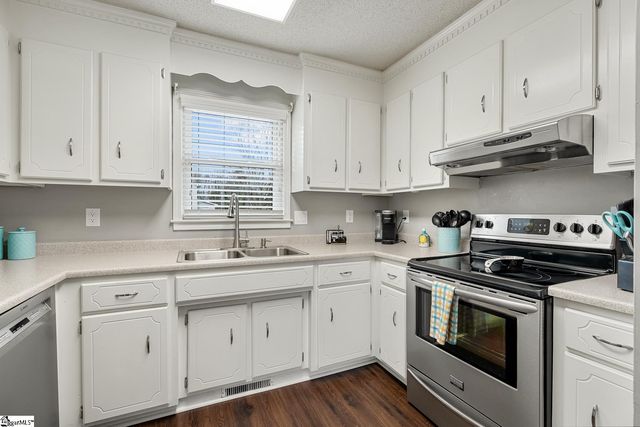 100 De Kalb Drive, Greer, SC 29650