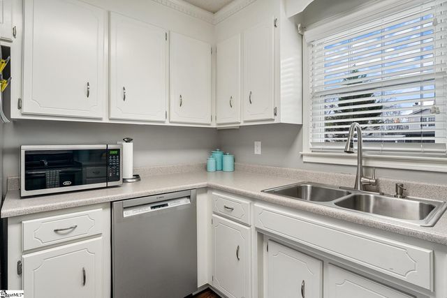 100 De Kalb Drive, Greer, SC 29650