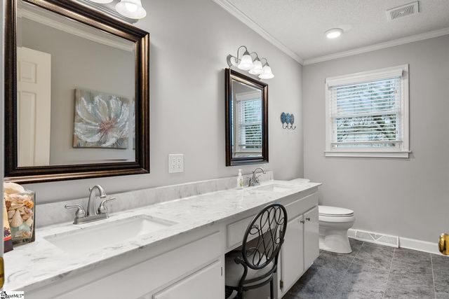 100 De Kalb Drive, Greer, SC 29650