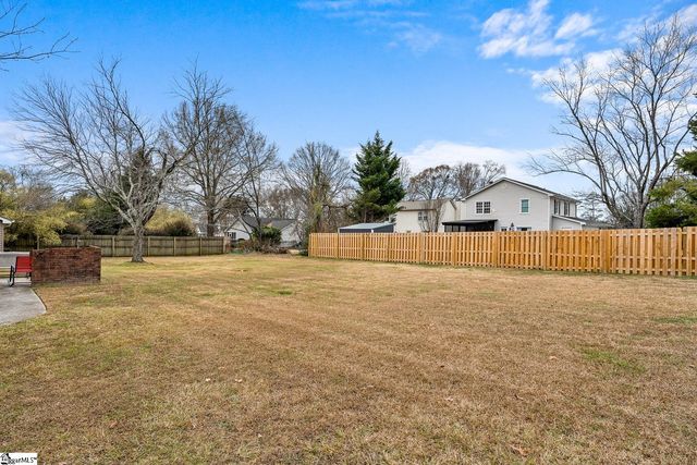 100 De Kalb Drive, Greer, SC 29650