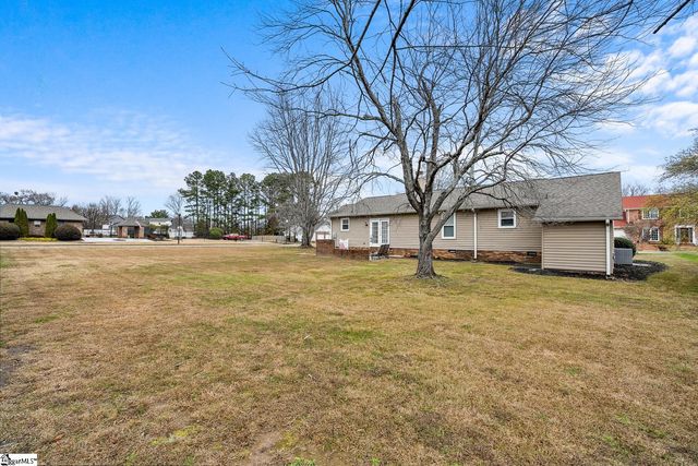 100 De Kalb Drive, Greer, SC 29650