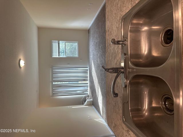 7931 ECHO SPRINGS Road, Jacksonville, FL 32256