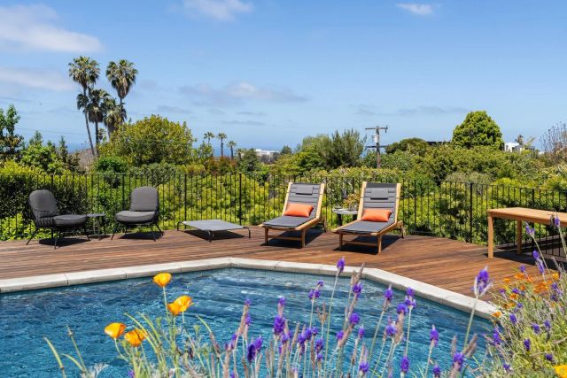 6714 Muirlands, La Jolla, CA 92037