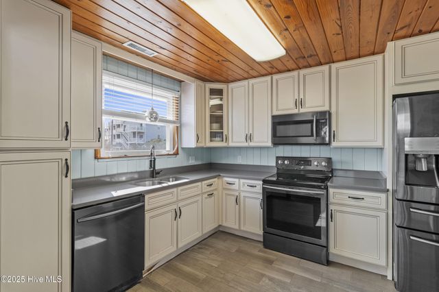 1301 Carolina Beach Avenue, Carolina Beach, NC 28428