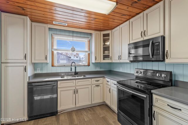 1301 Carolina Beach Avenue, Carolina Beach, NC 28428
