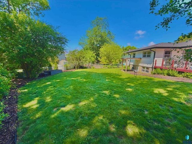2505 W Oak St Street, Sioux Falls, SD 57105