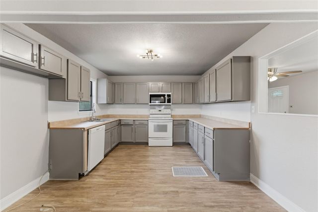 6212 Fm 690, Burnet, TX 78611