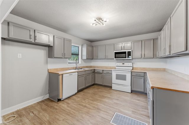 6212 Fm 690, Burnet, TX 78611