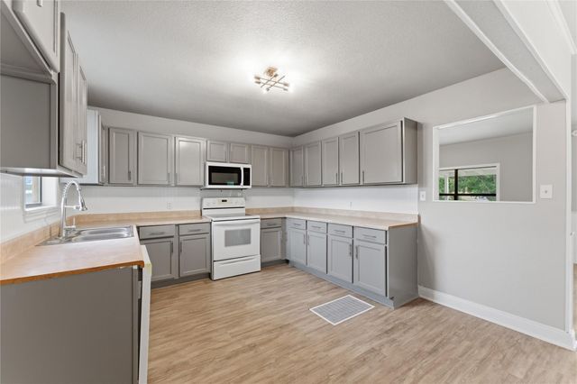 6212 Fm 690, Burnet, TX 78611