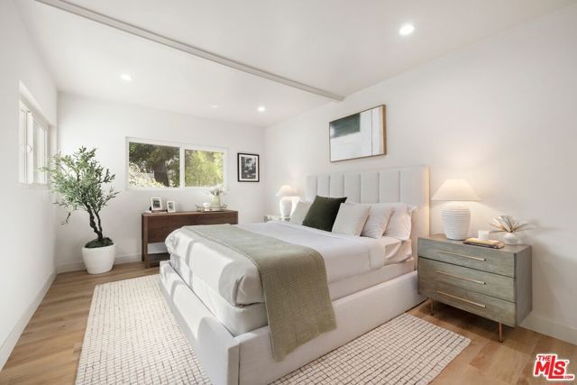 1337 N Orange Grove Avenue, West Hollywood, CA 90046