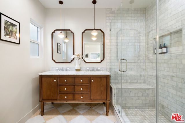 1337 N Orange Grove Avenue, West Hollywood, CA 90046