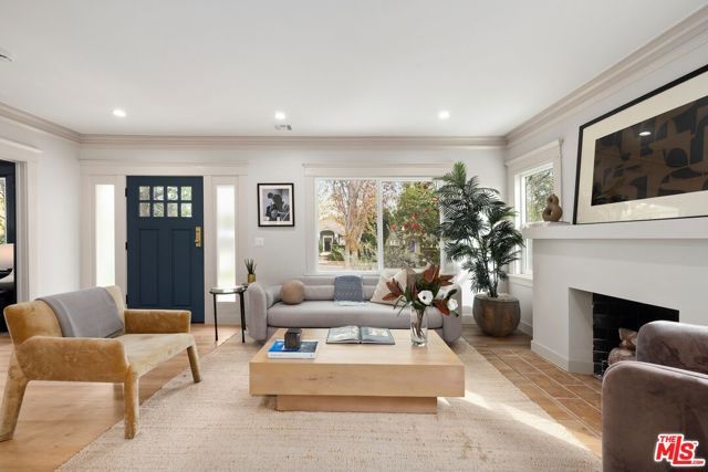 1337 N Orange Grove Avenue, West Hollywood, CA 90046