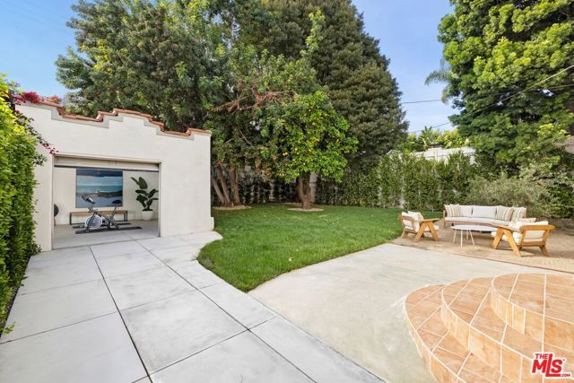 1337 N Orange Grove Avenue, West Hollywood, CA 90046