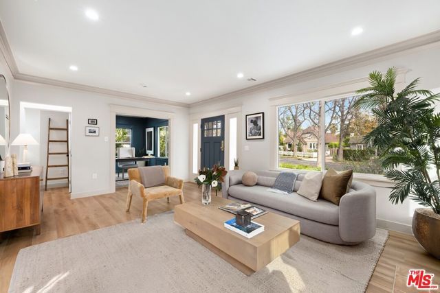 1337 N Orange Grove Avenue, West Hollywood, CA 90046