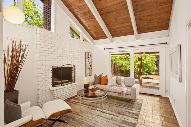 10364 Creston Drive, Cupertino, CA 95014